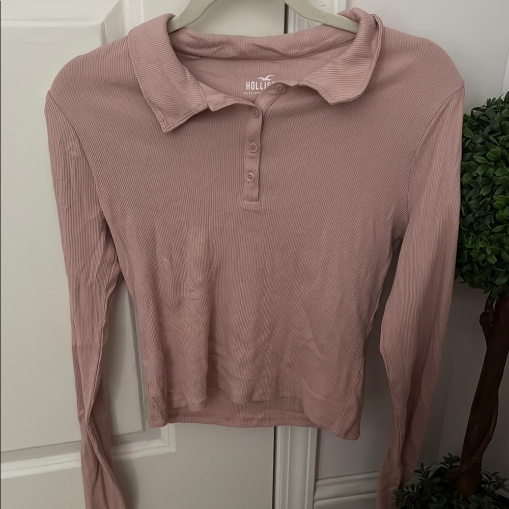 Hollister Women's pink Mauve Button Down Shirt